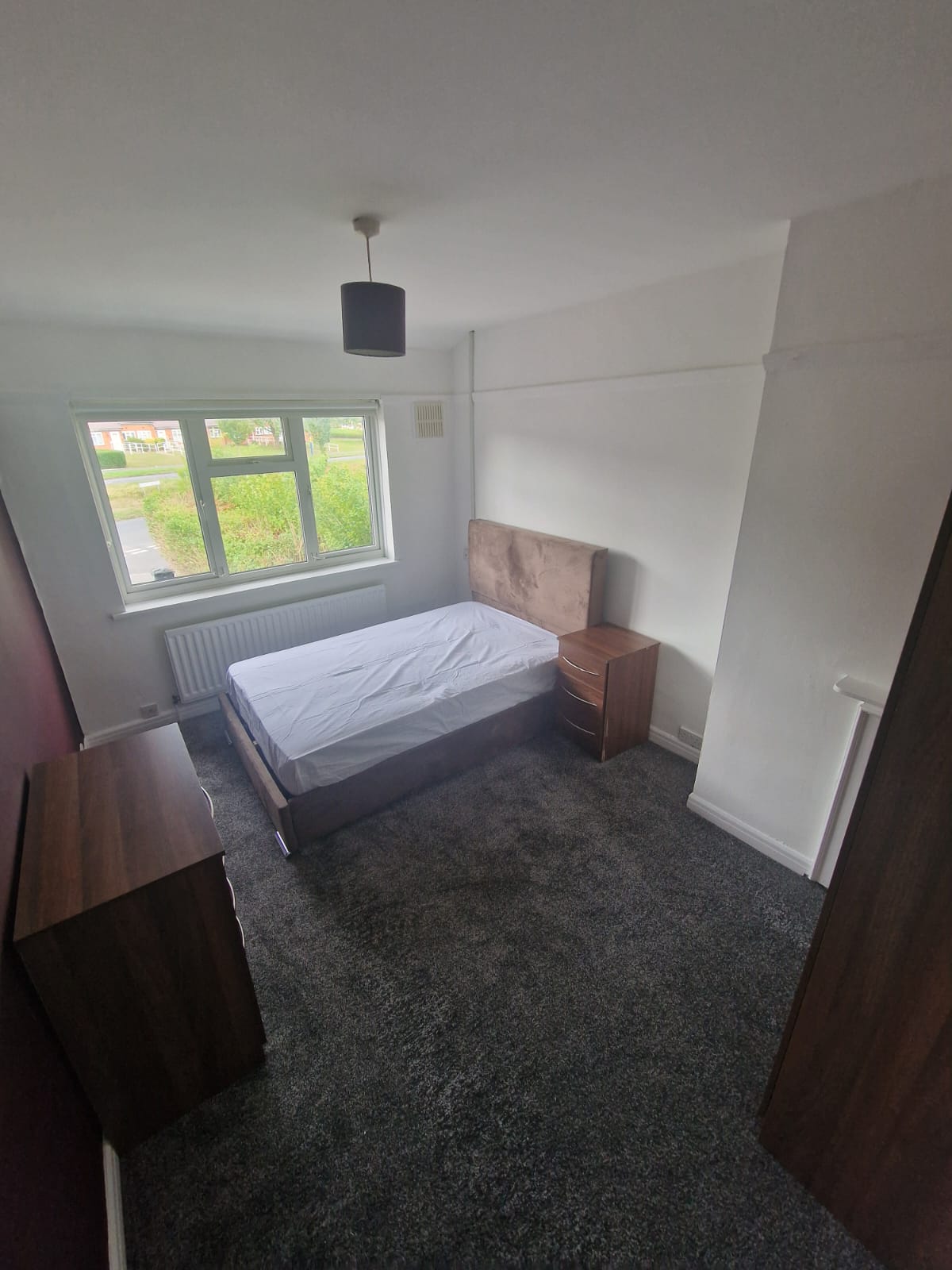Double room with garden and open plan living, Rednal photo 2